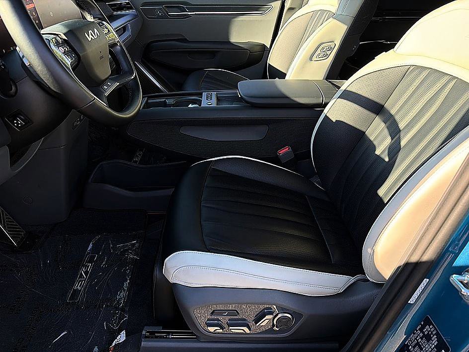 Used 2024 Kia EV9 GT-Line AWD/4WD image 11