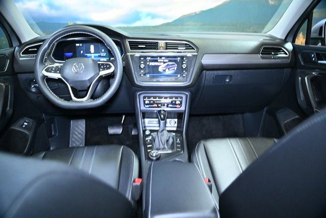 Used 2022 Volkswagen Tiguan SE image 47