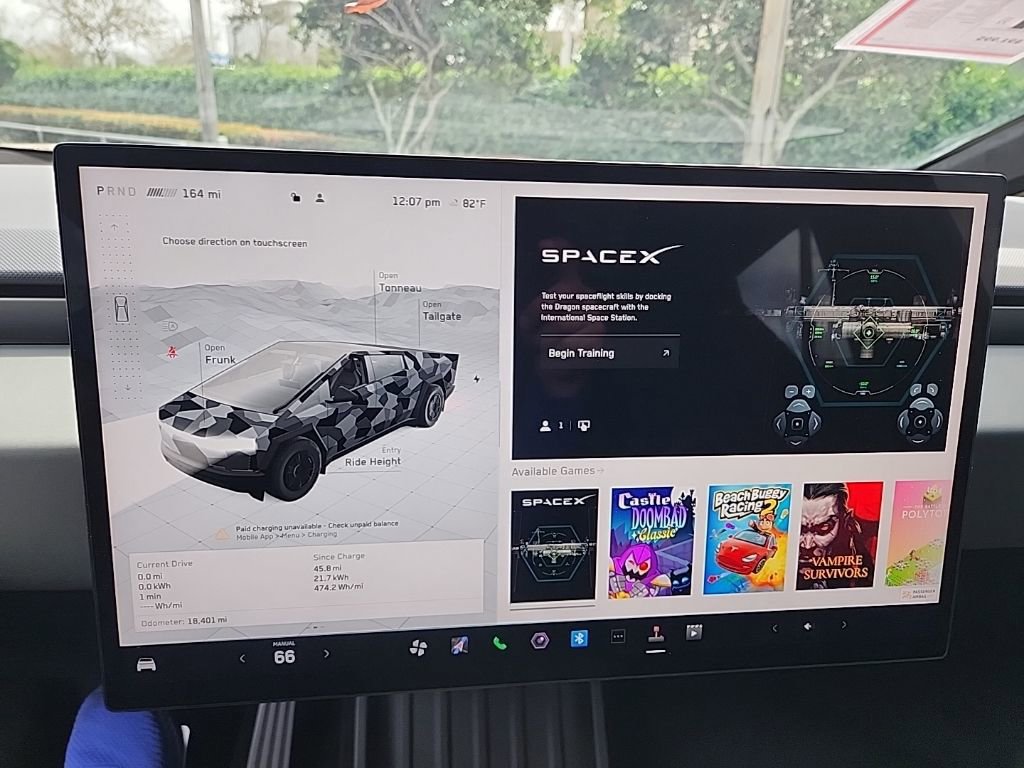 Used 2025 Tesla Cybertruck AWD Crew Cab image 33