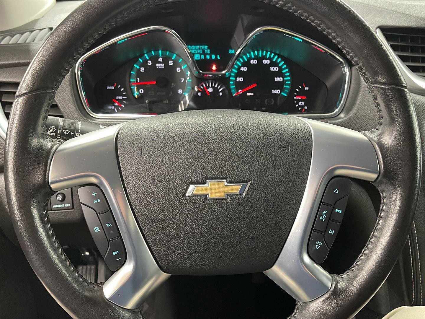 Used 2016 Chevrolet Traverse LT w/ Style and Technology Package image 7