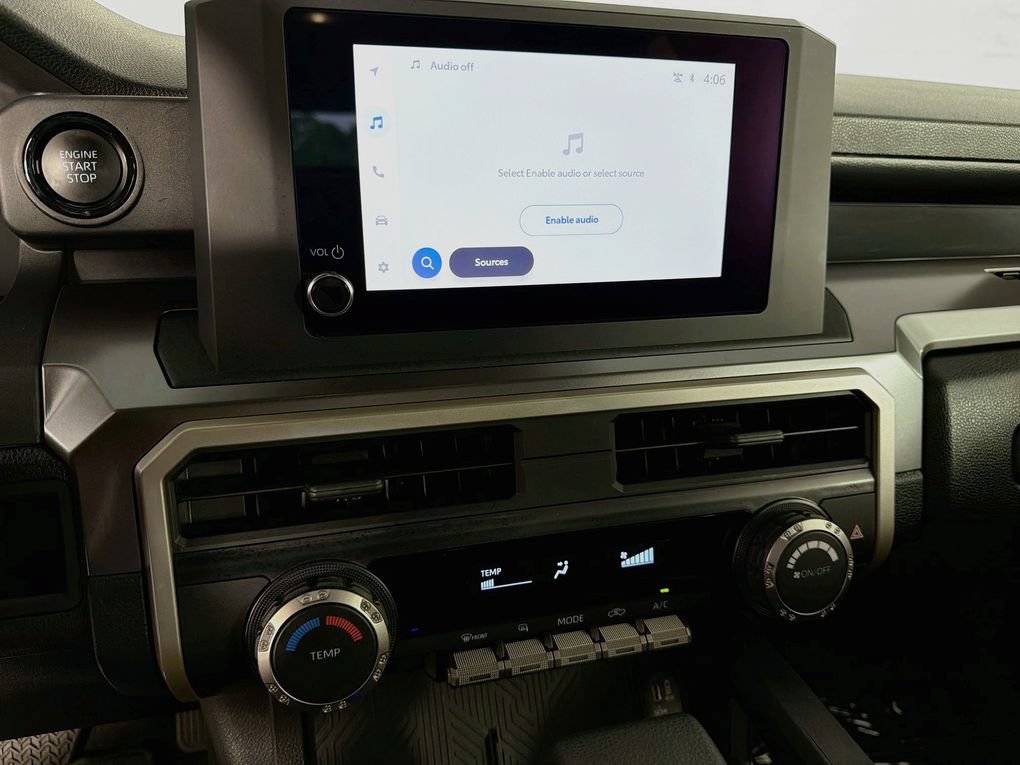 Used 2025 Toyota Tacoma SR5 AWD/4WD image 19