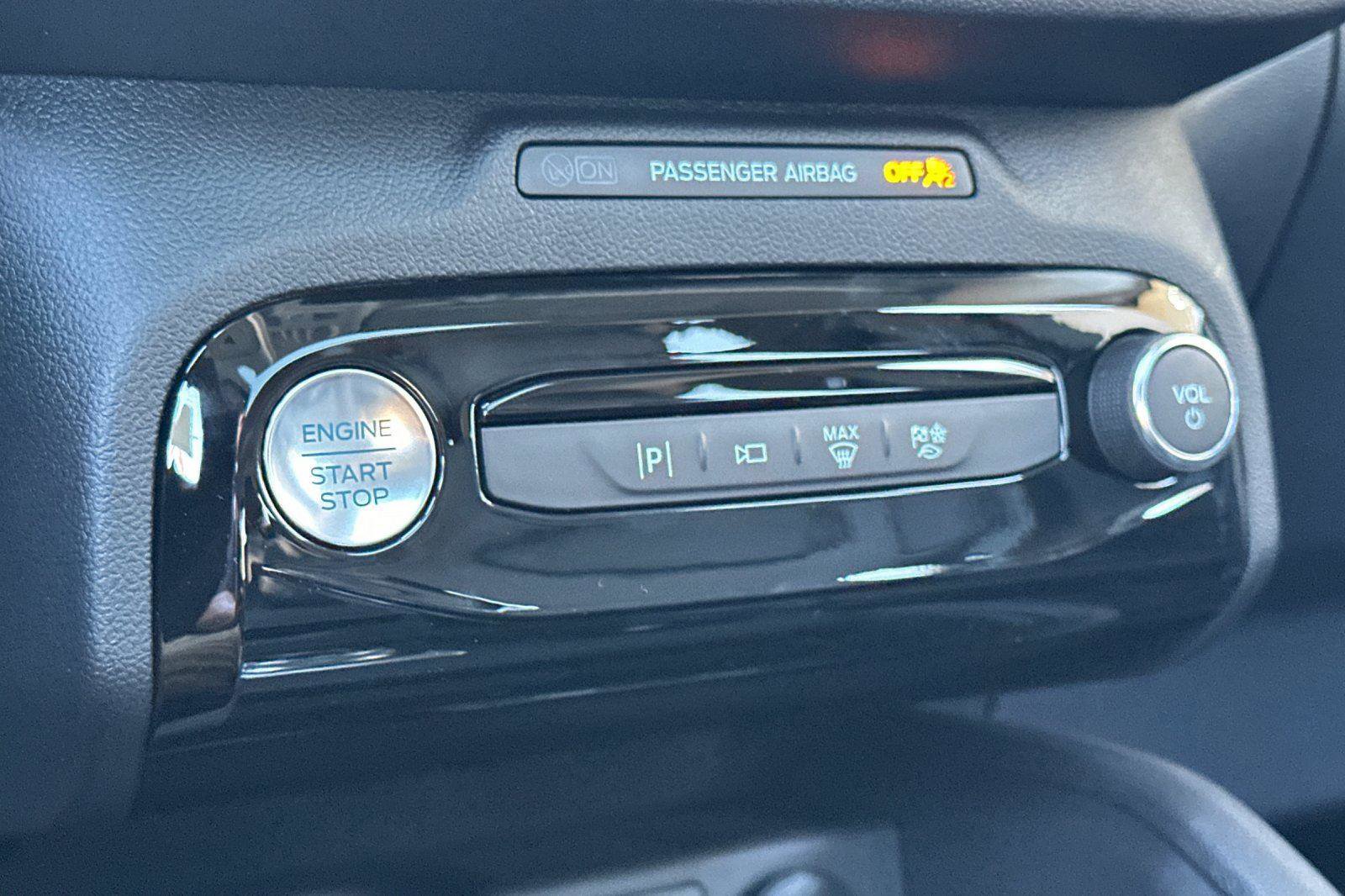 New 2025 Ford Escape SE w/ PHEV Premium Package image 18