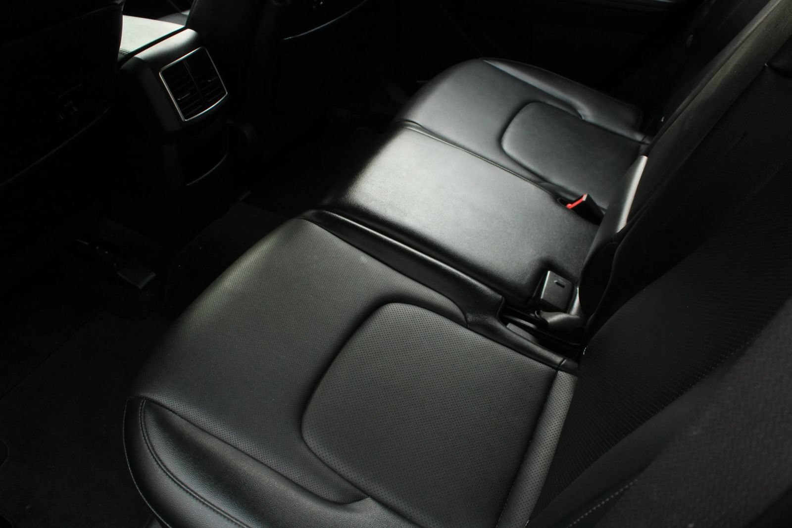 Used 2024 Kia Sportage EX FWD image 19