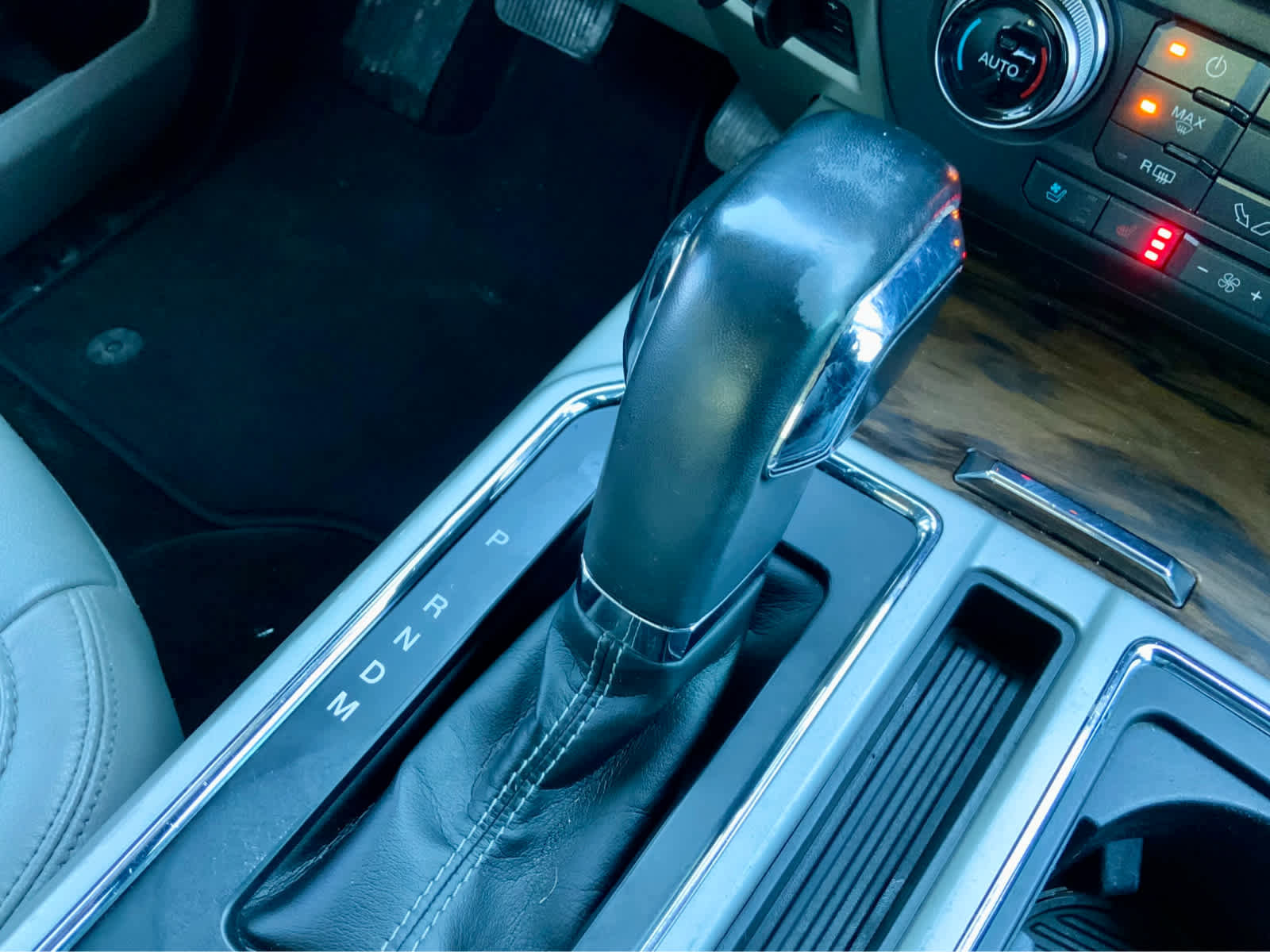 Used 2019 Ford F150 Lariat w/ Equipment Group 502A Luxury image 45