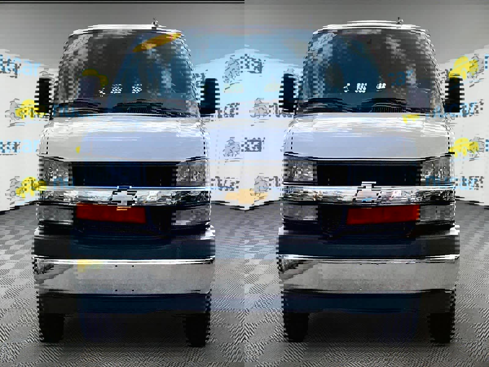 Used 2024 Chevrolet Express 2500 w/ Driver Convenience Package image 2