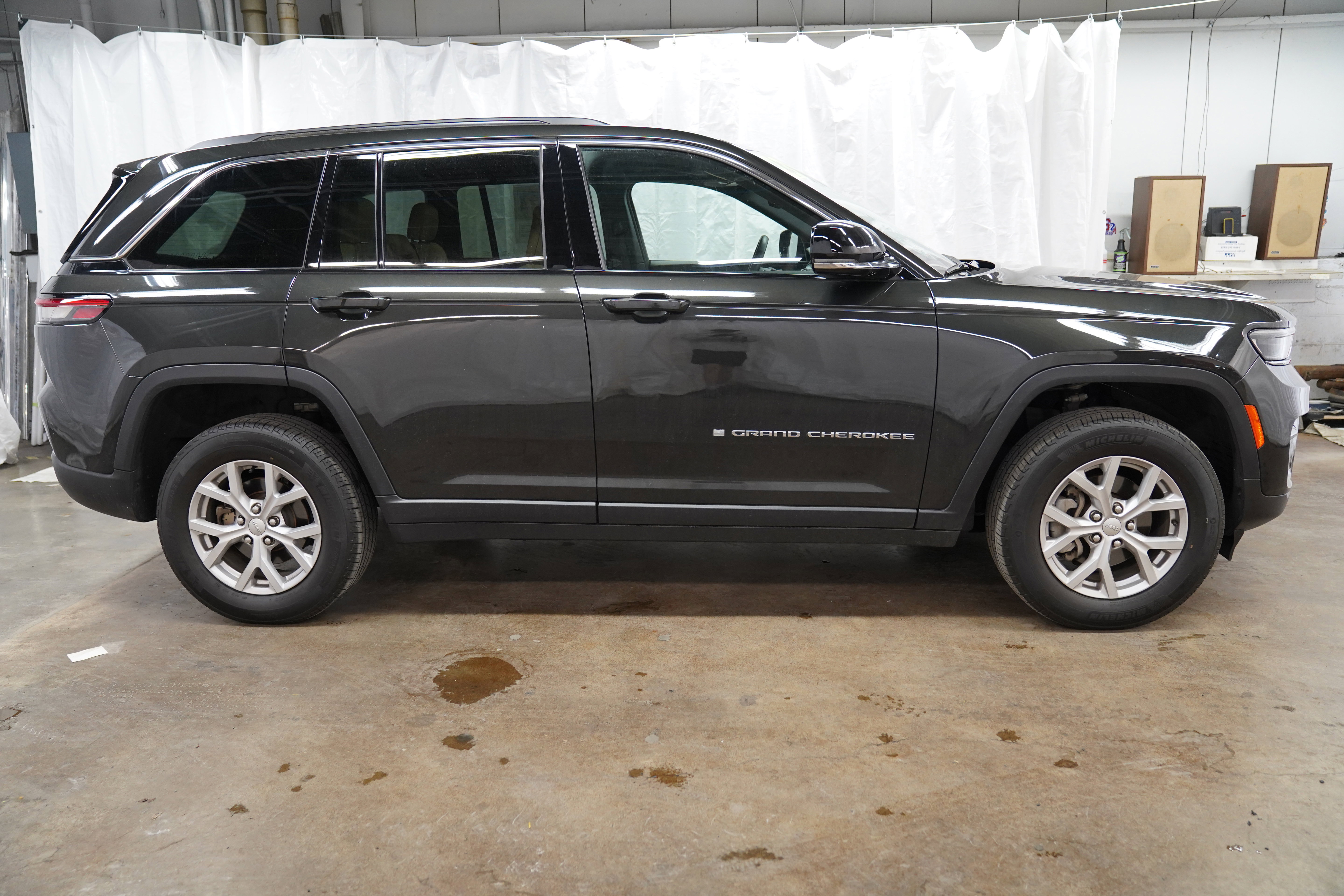 Used 2023 Jeep Grand Cherokee Limited AWD/4WD video 2
