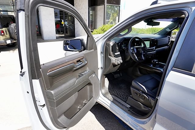 Used 2024 Chevrolet Silverado 1500 RST w/ Convenience Package II AWD/4WD image 40