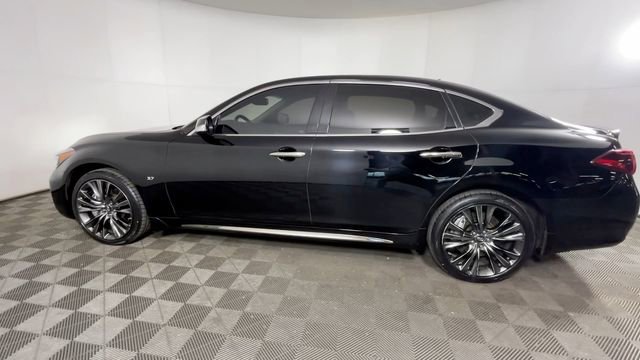 Used 2017 INFINITI Q70 L 3.7 AWD/4WD image 8