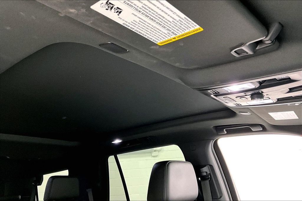 Used 2021 Chevrolet Tahoe Z71 w/ Z71 Signature Package AWD/4WD image 20