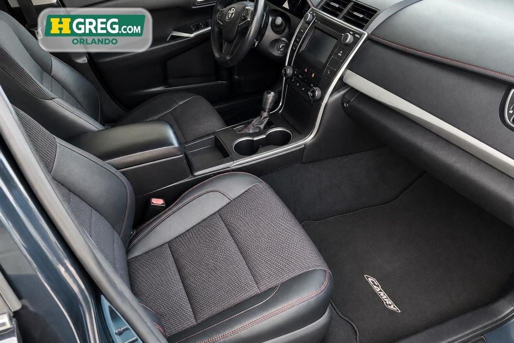 Used 2017 Toyota Camry SE FWD image 11