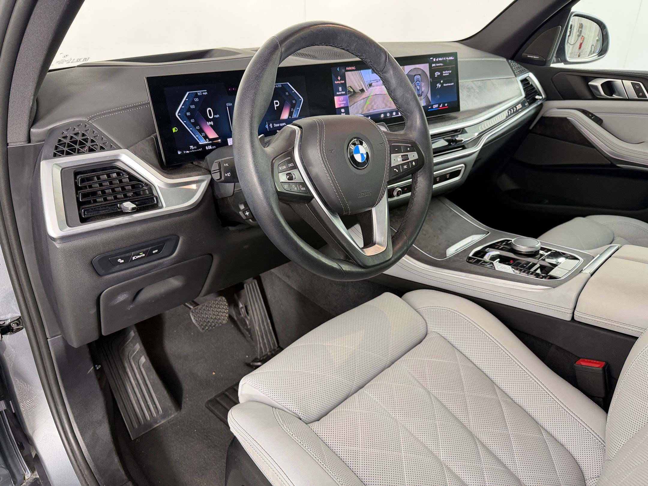 Certified 2024 BMW X5 xDrive40i w/ Premium Package AWD/4WD image 4