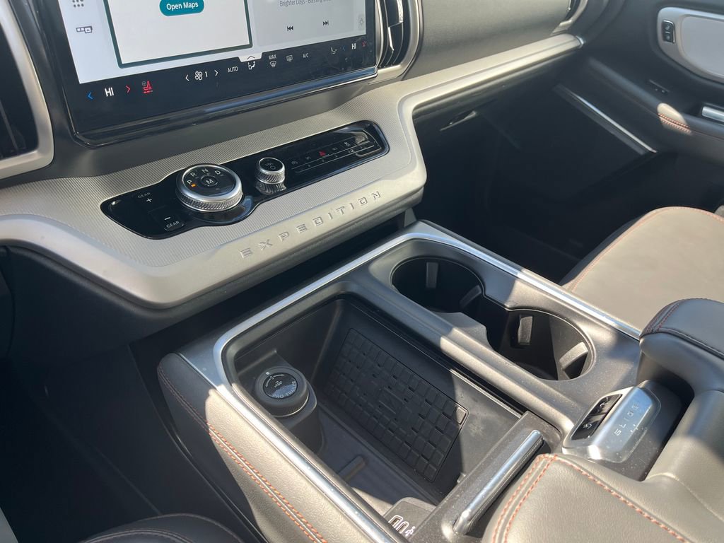 Used 2025 Ford Expedition Active image 20