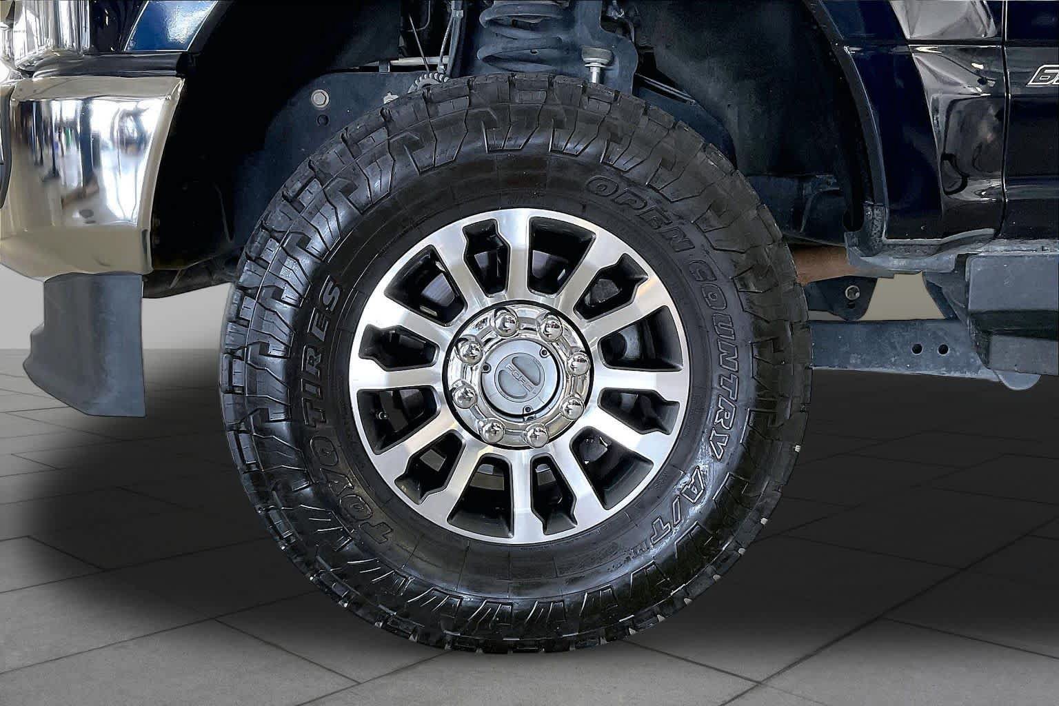 Used 2022 Ford F250 Lariat w/ FX4 Off-Road Package AWD/4WD image 10