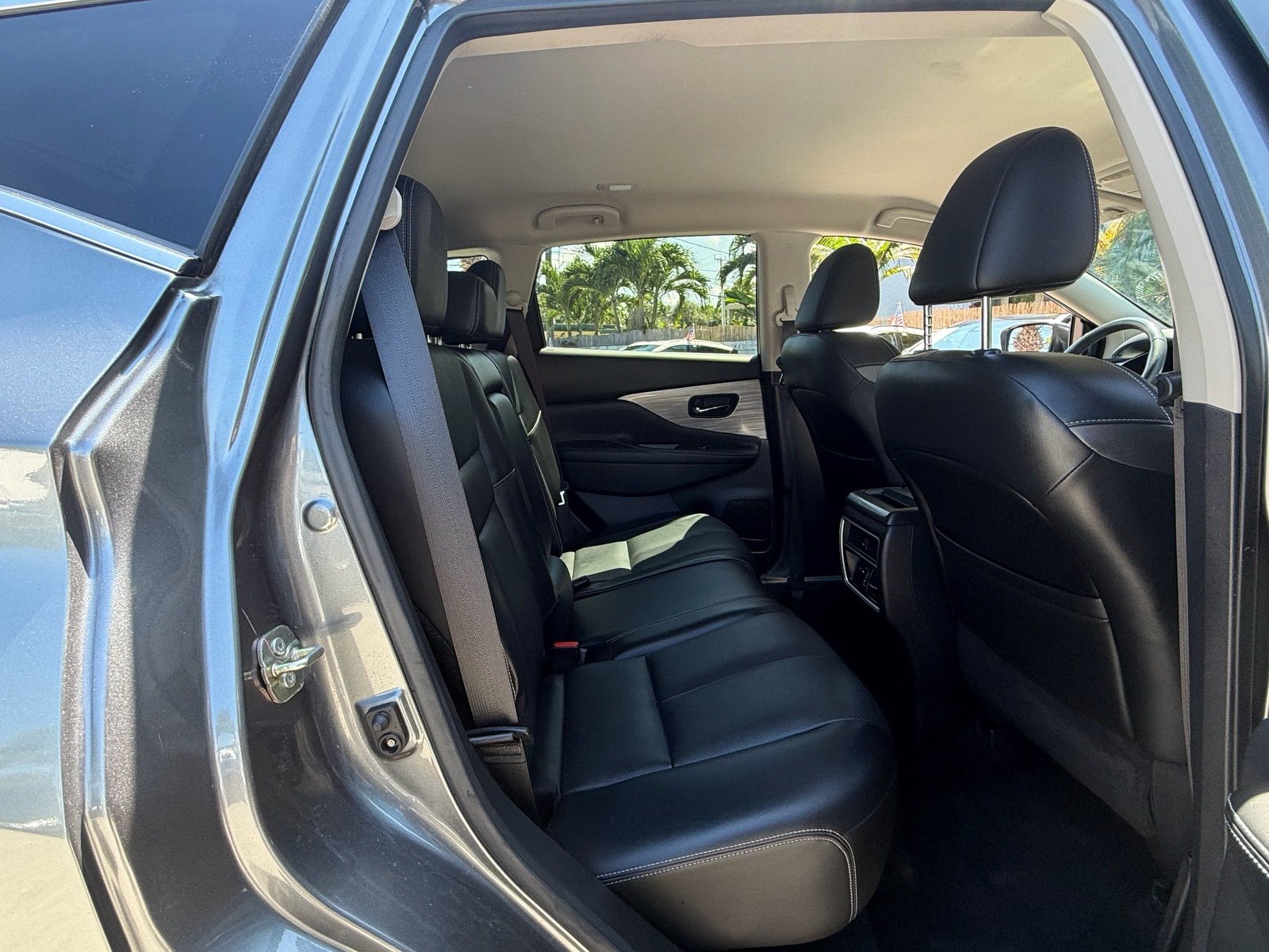 Used 2016 Nissan Murano SL FWD image 17