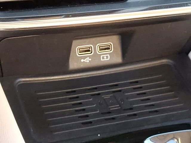 Used 2023 VinFast VF 8 Plus image 33