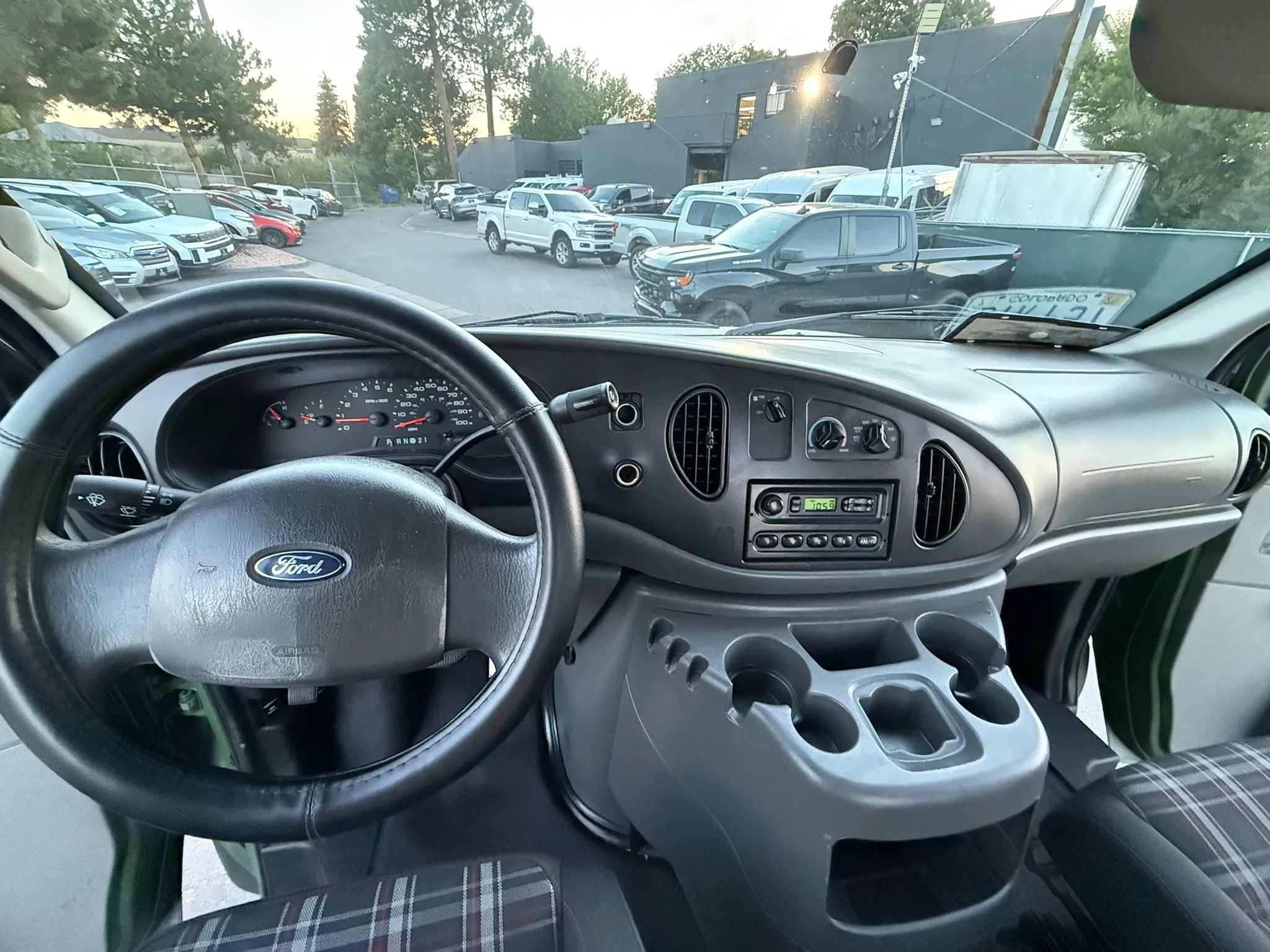 Used 2006 Ford E-250 and Econoline 250 RWD image 33