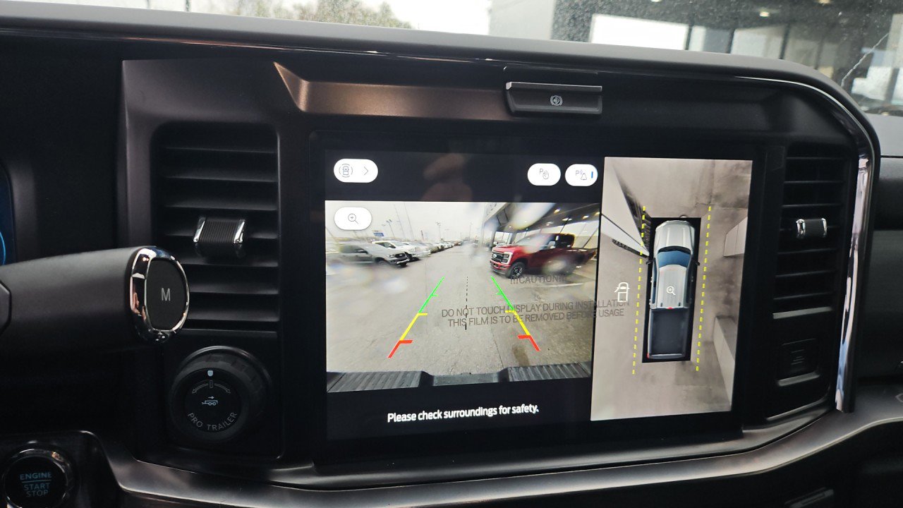 New 2026 Ford F250 Lariat w/ Black Appearance Package image 15