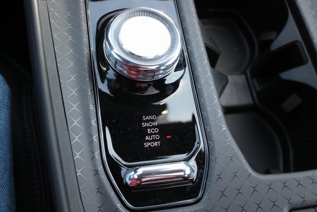 Used 2024 Jeep Wagoneer Launch Edition image 11