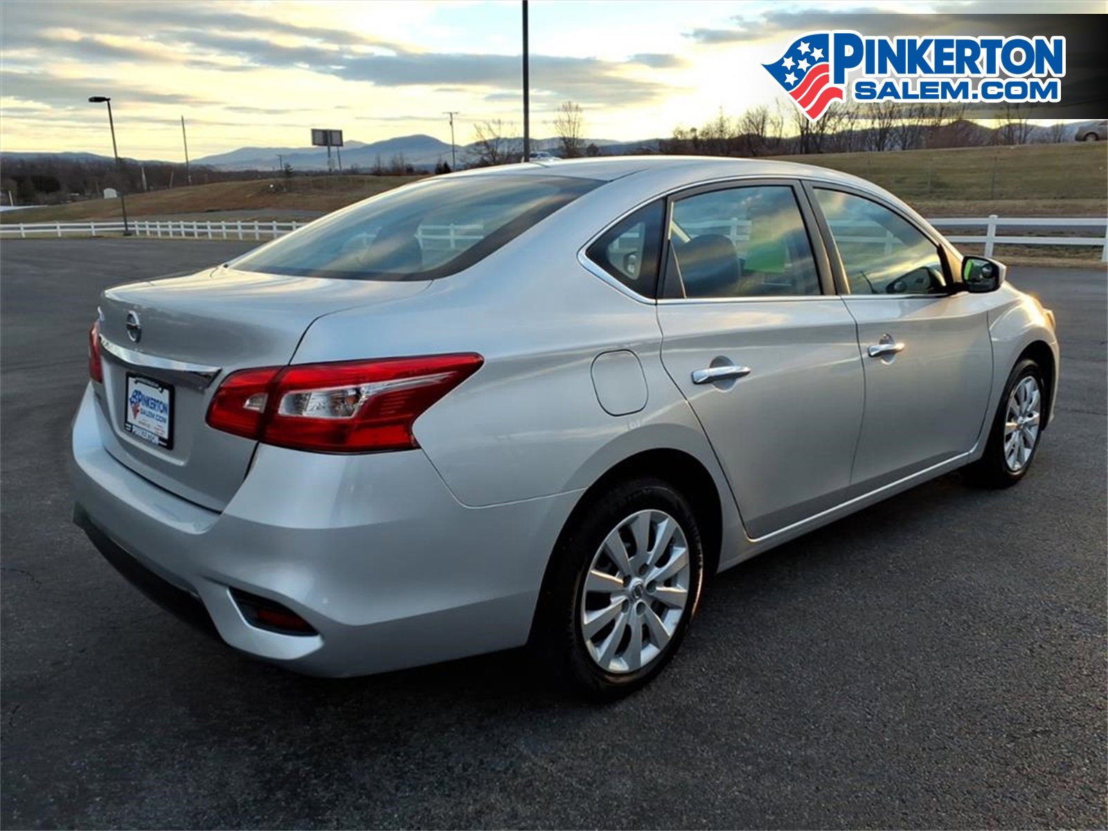 Used 2016 Nissan Sentra S image 3