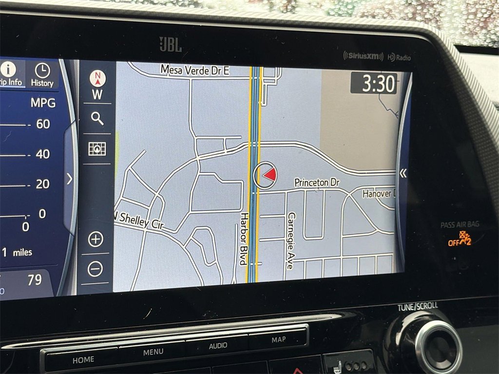 Used 2020 Toyota Highlander Platinum image 11