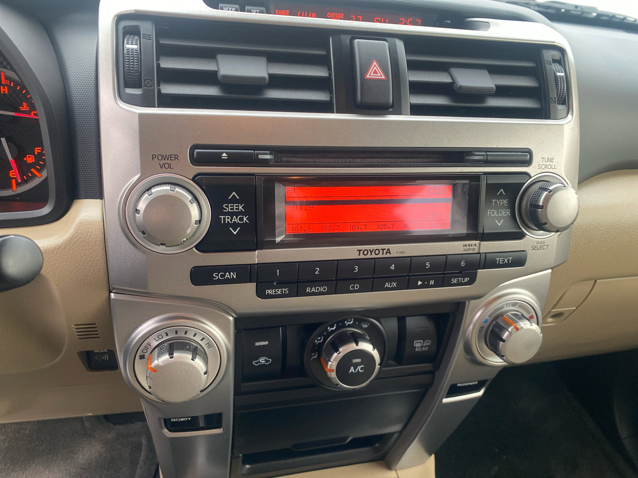 Used 2013 Toyota 4Runner Limited image 17