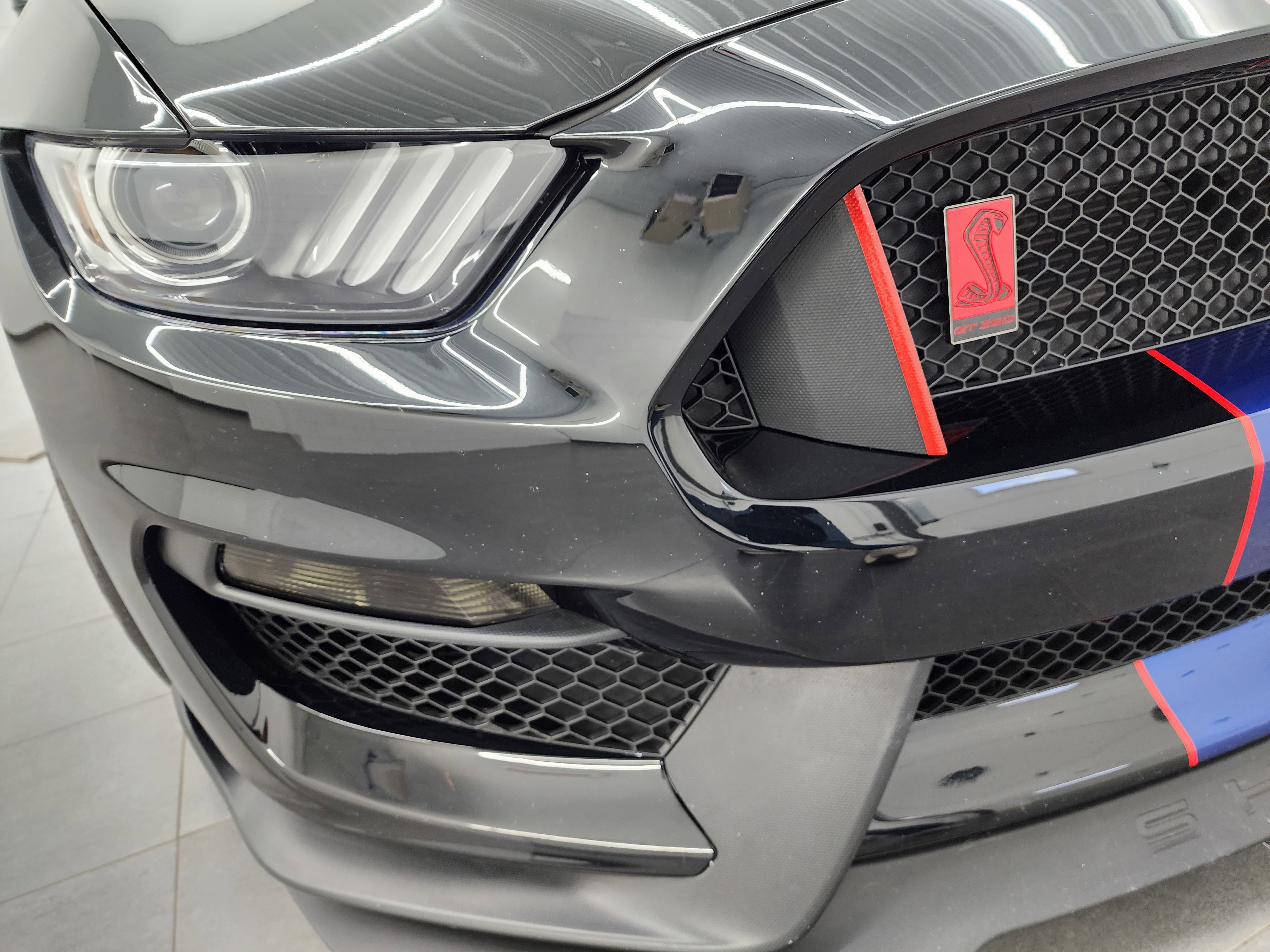 Used 2016 Ford Mustang Shelby GT350R w/ GT350R Equipment Group 920A image 26