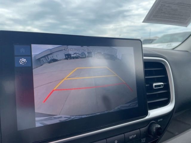 Used 2025 Hyundai Venue SEL FWD image 6