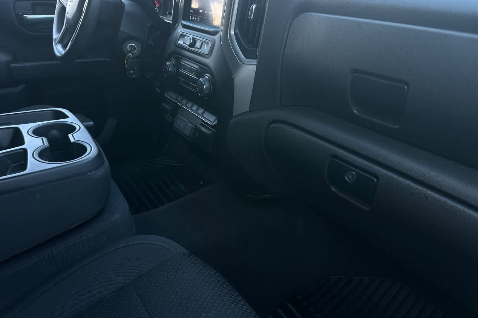 Used 2021 Chevrolet Silverado 1500 Custom w/ LPO, Dark Essentials Package image 16