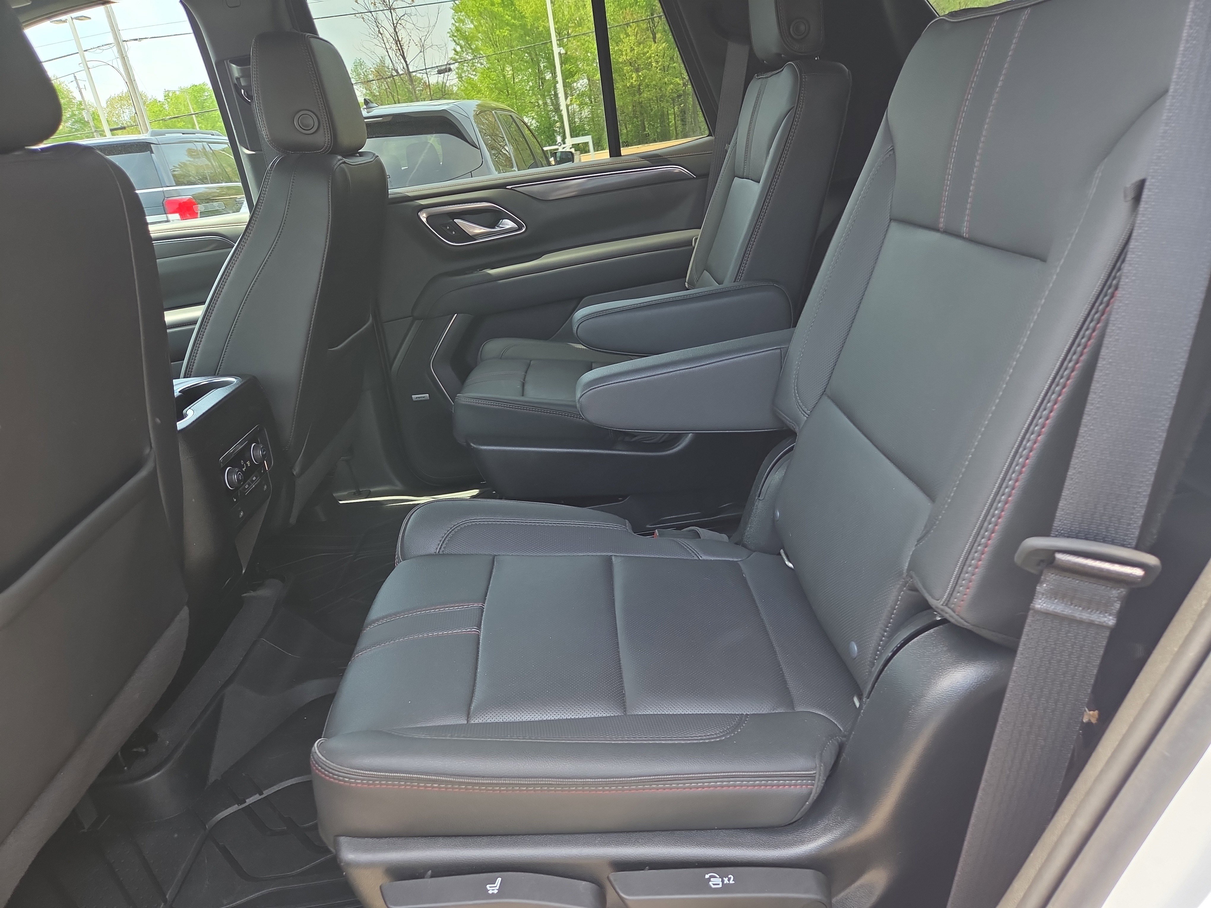 Used 2022 Chevrolet Tahoe RST w/ Sport Performance Package AWD/4WD image 7