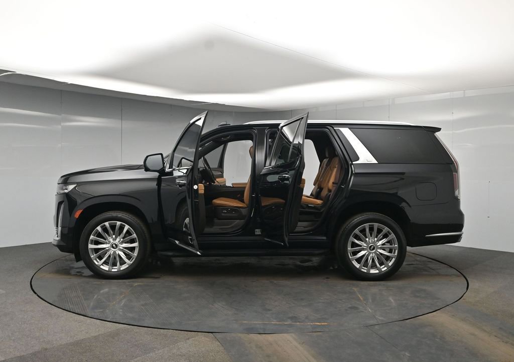 Used 2022 Cadillac Escalade Premium Luxury image 54