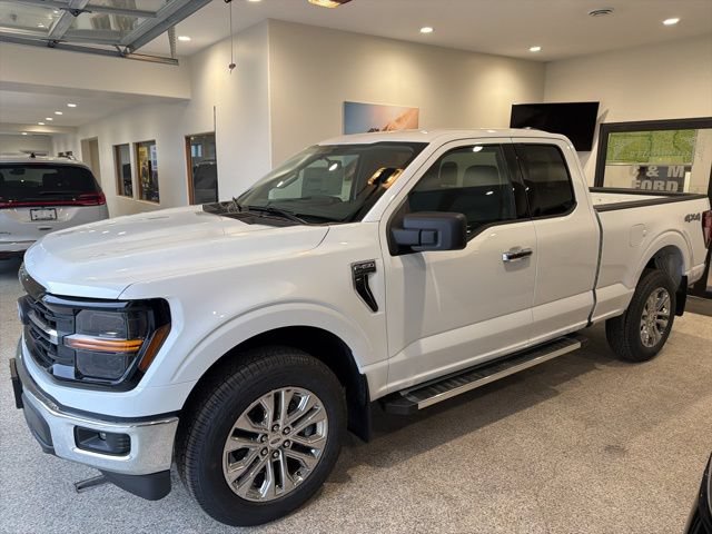 New 2026 Ford F150 XLT w/ XLT Chrome Appearance Package AWD/4WD image 3