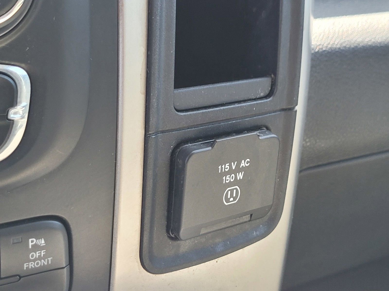 Used 2017 RAM 1500 Big Horn RWD image 19
