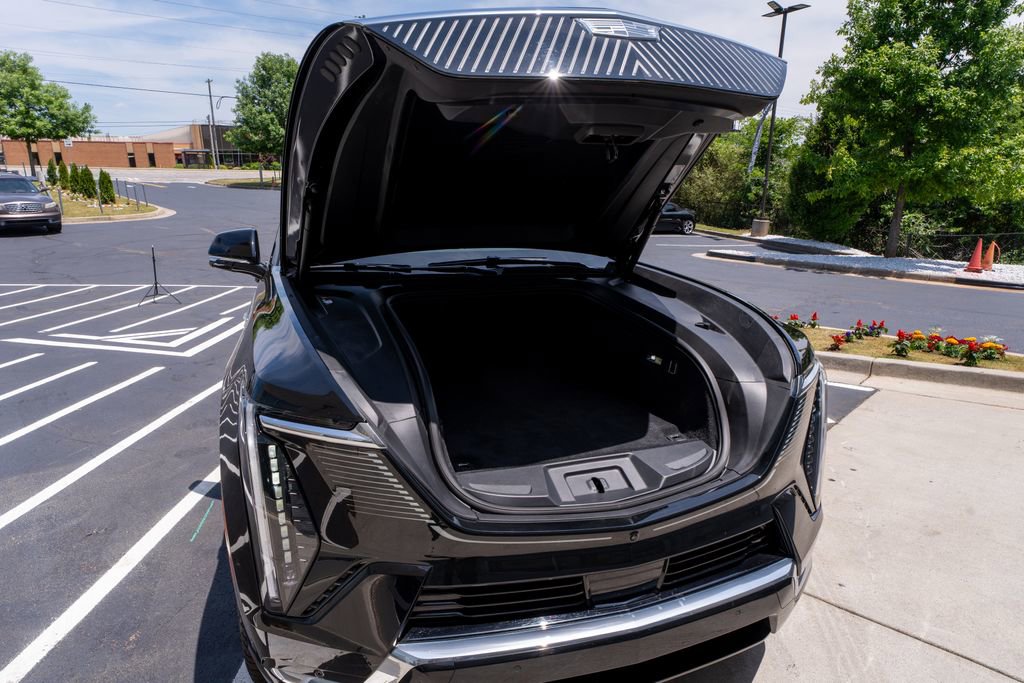 Used 2025 Cadillac Escalade IQ Luxury 2 w/ LPO, Premium Carpet Package AWD/4WD image 59