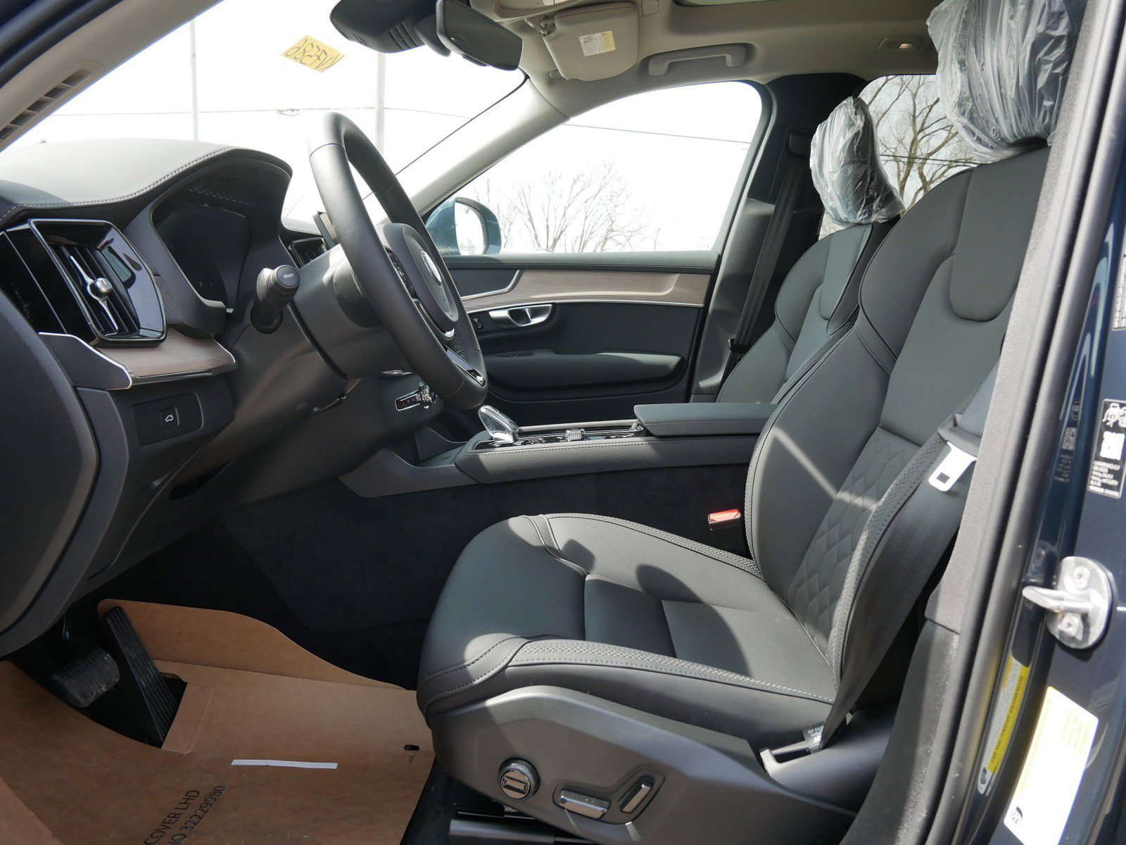 New 2026 Volvo XC90 B5 Core image 5