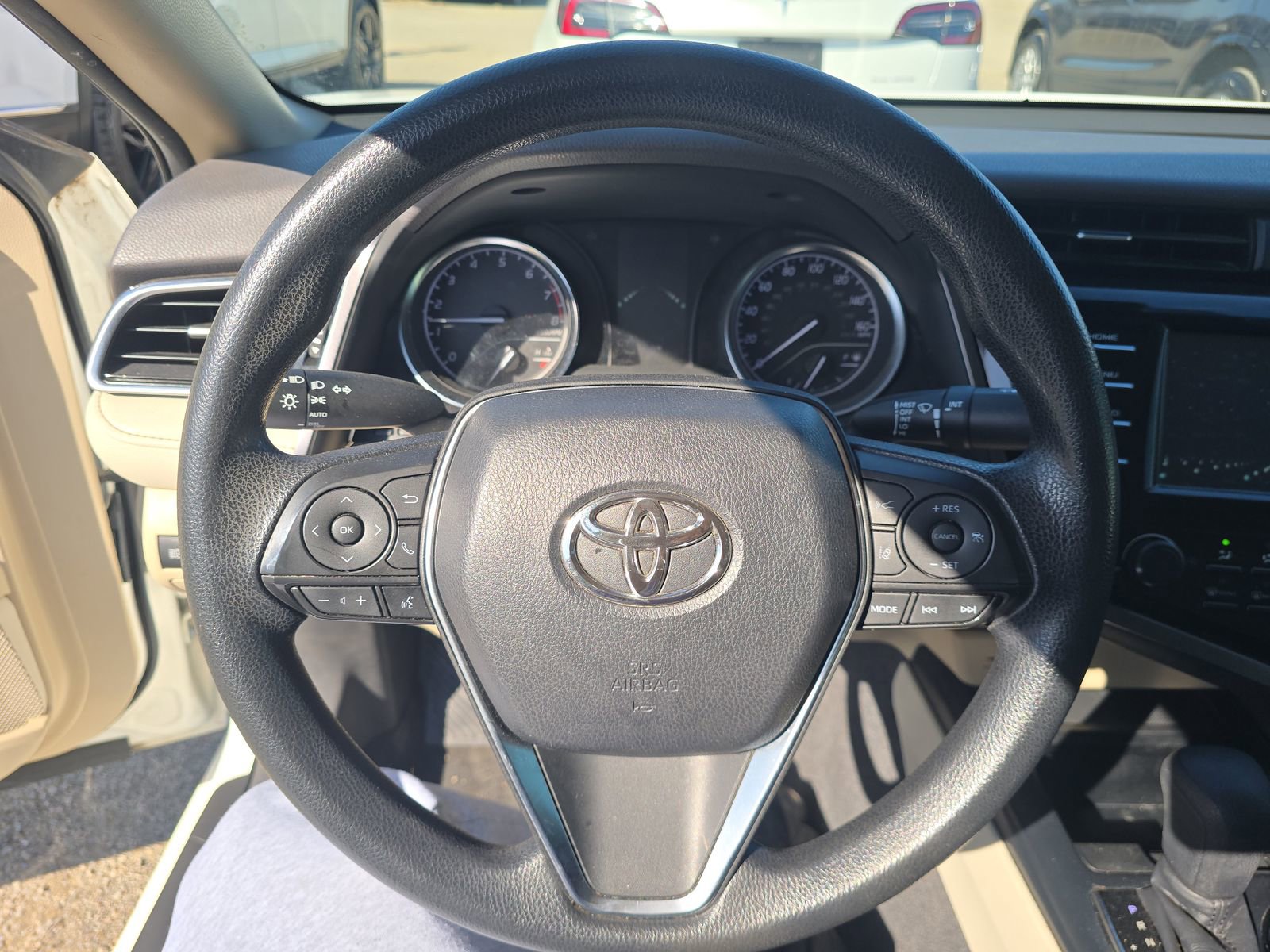 Used 2018 Toyota Camry LE FWD image 15