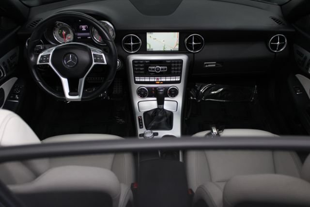 Used 2014 Mercedes-Benz SLK 250 image 2