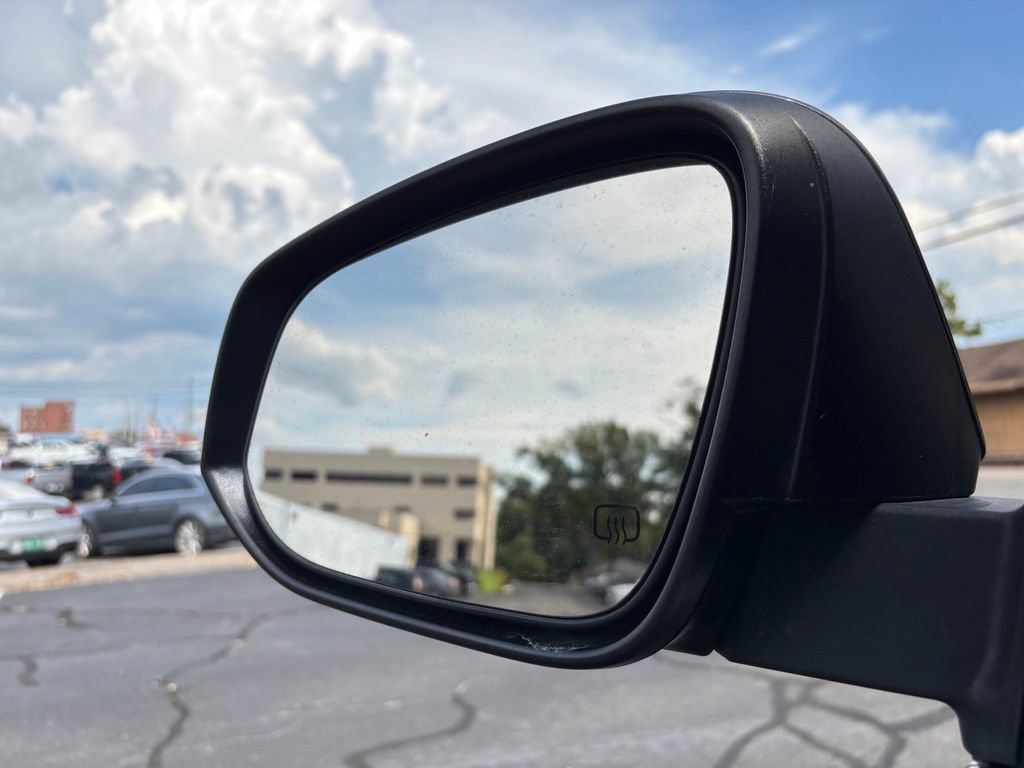 Used 2014 Toyota Highlander XLE FWD image 12