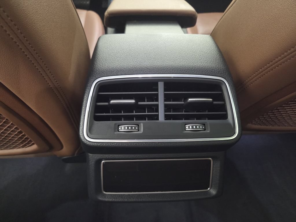 Used 2022 Audi e-tron Premium AWD/4WD image 23