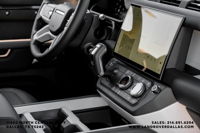 New 2026 Land Rover Defender 130 X-Dynamic SE AWD/4WD image 24