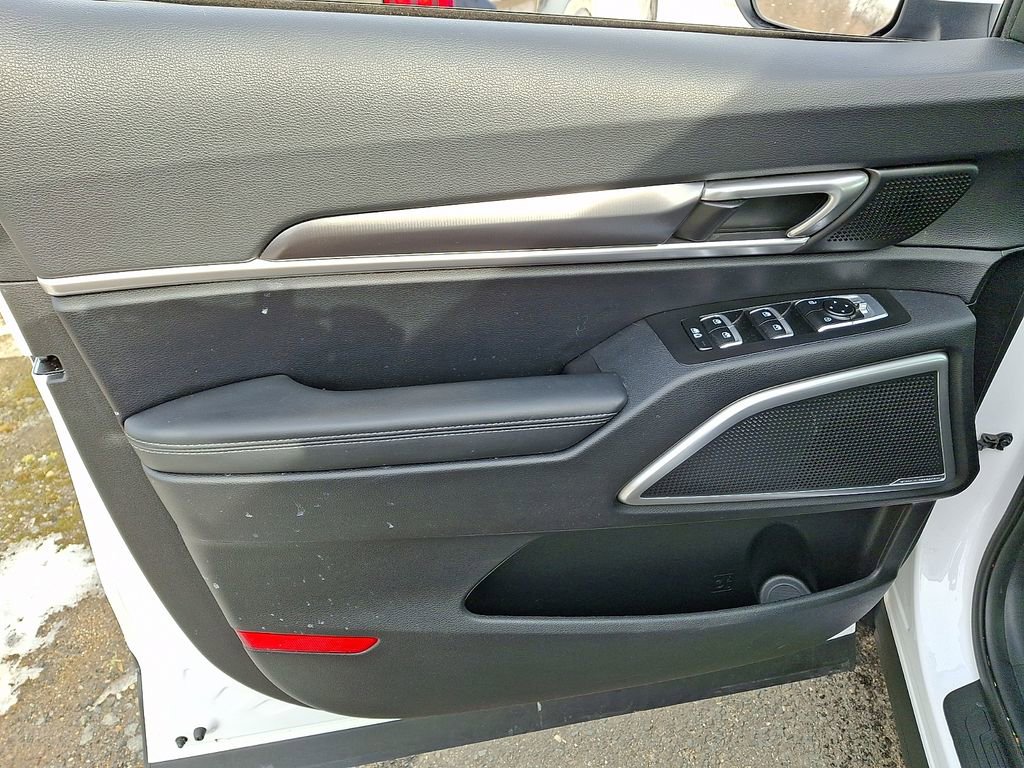 Used 2024 Kia Telluride LX image 12