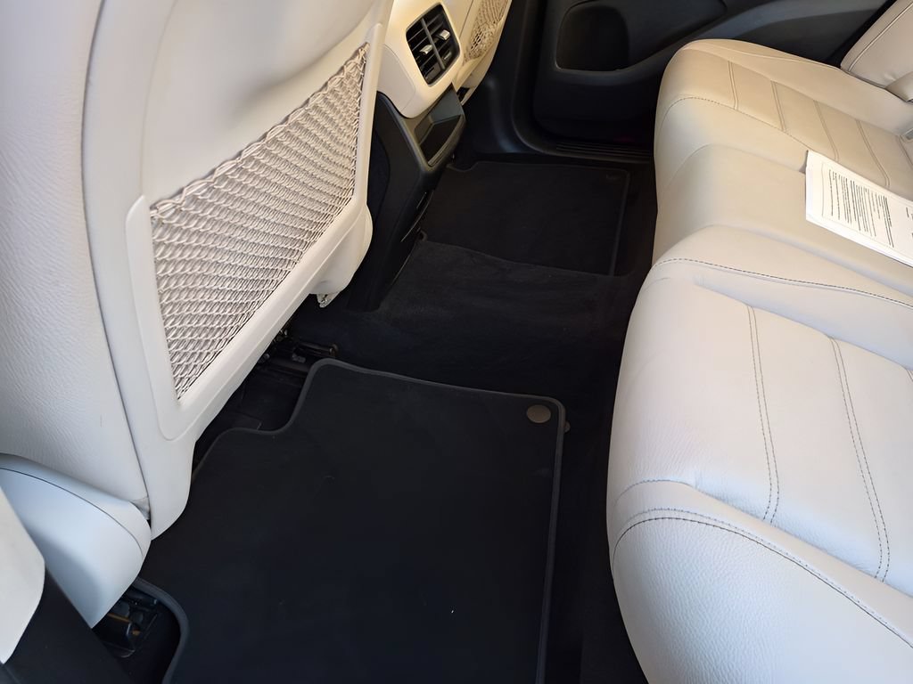 Used 2021 Mercedes-Benz GLE 450 4MATIC image 33