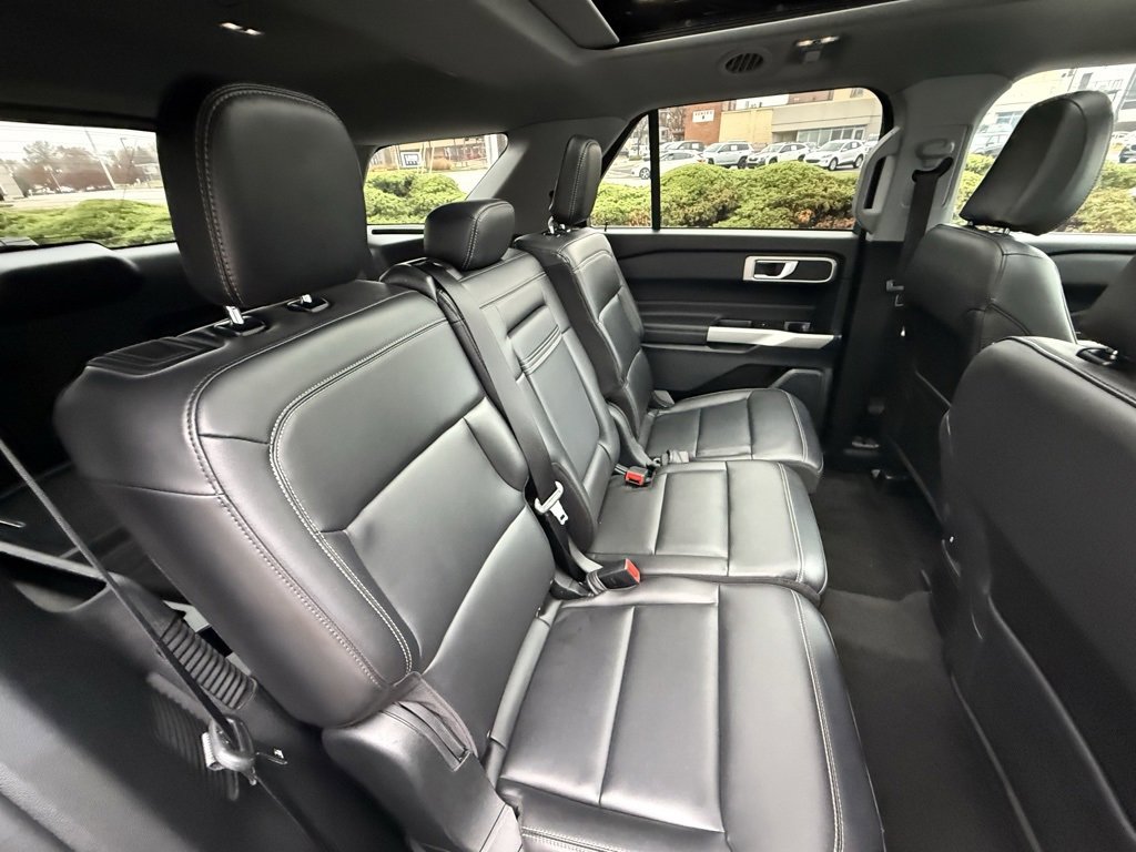 Used 2024 Ford Explorer XLT w/ Equipment Group 202A image 39
