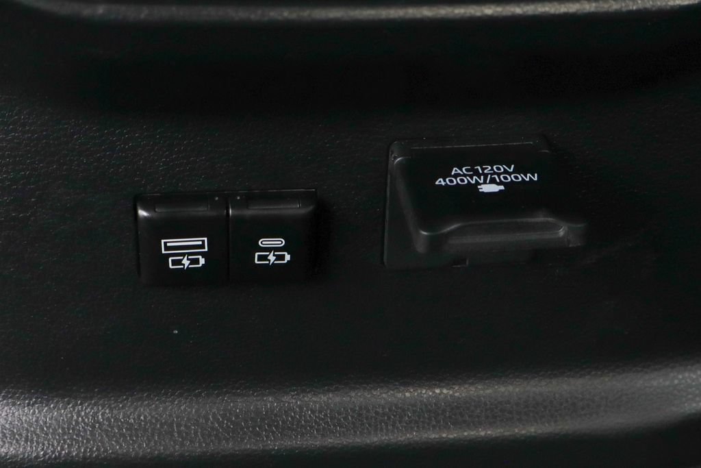 Used 2024 Toyota Tundra Limited AWD/4WD image 49