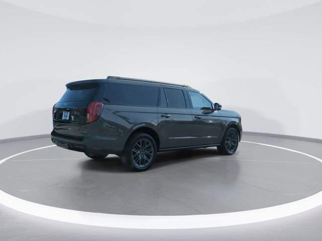 Used 2025 Ford Expedition Max Platinum w/ Stealth Performance Package image 8