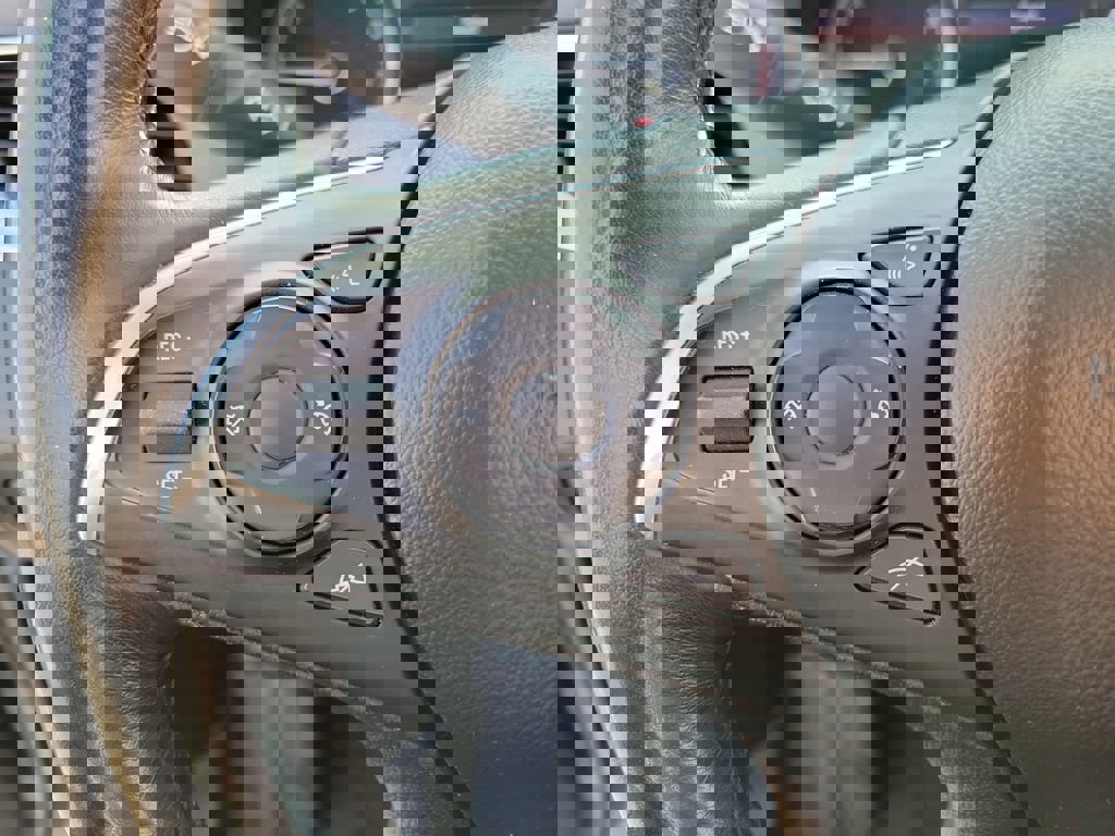 Used 2021 Buick Enclave Essence image 22