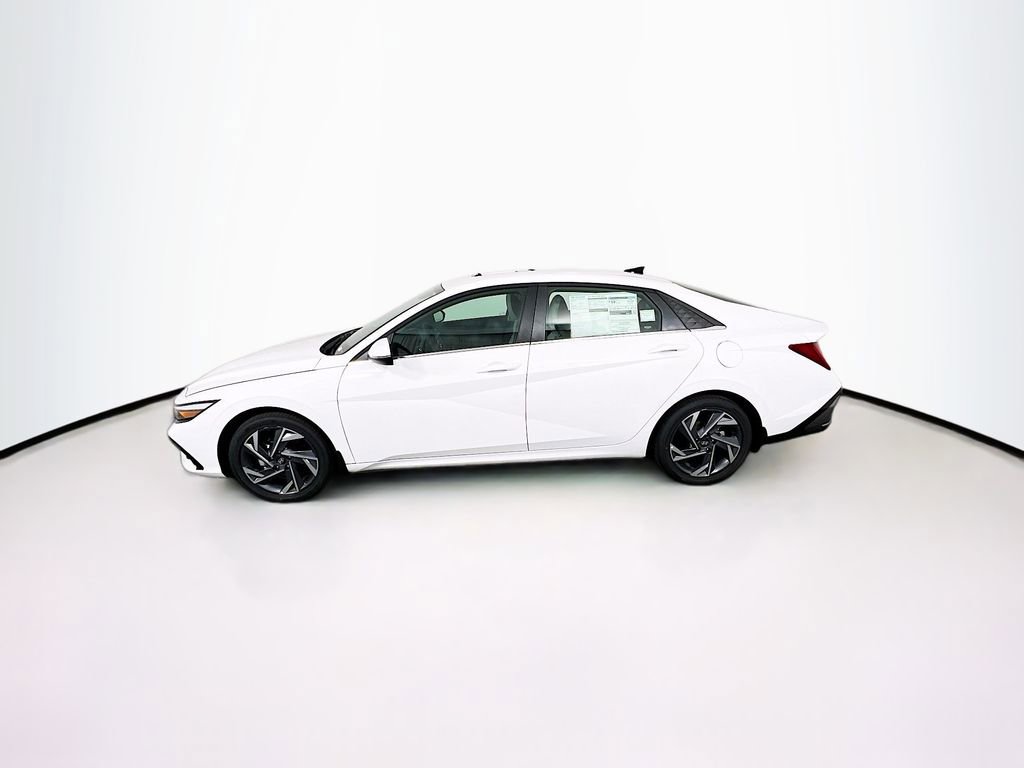 New 2025 Hyundai Elantra Limited image 4