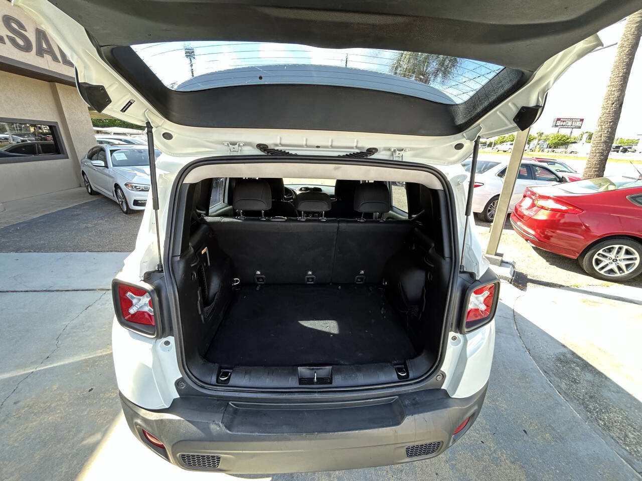 Used 2020 Jeep Renegade Sport FWD image 8