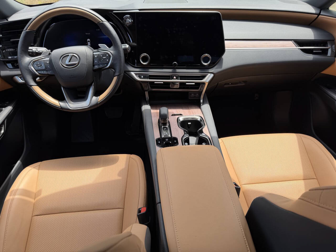 Used 2025 Lexus RX 350 Premium w/ Accessory Package (Z1) FWD image 12