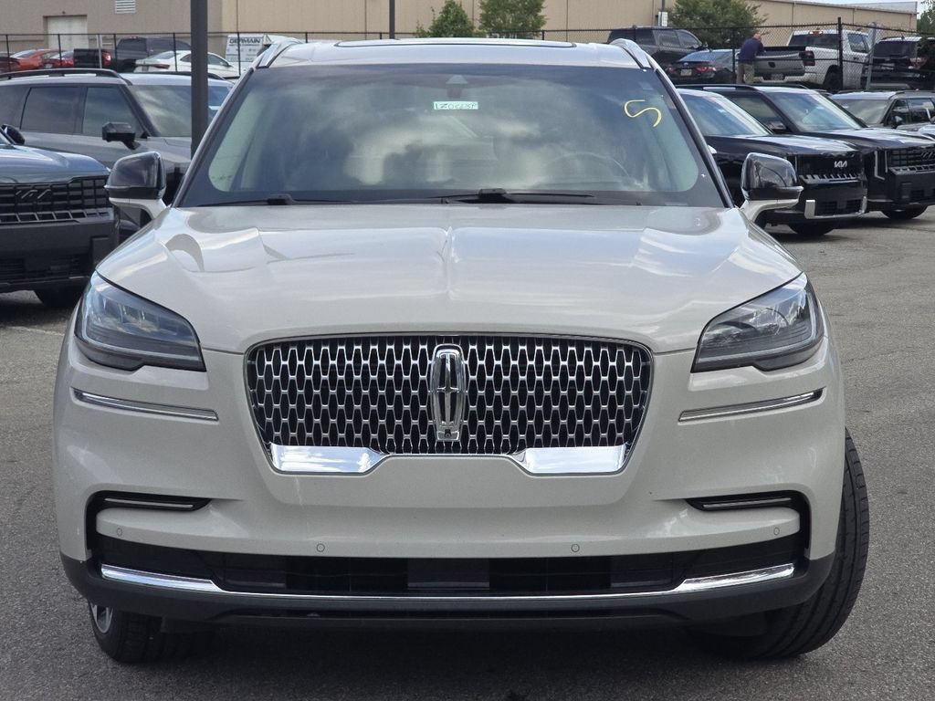 Used 2022 Lincoln Aviator Reserve w/ Equipment Group 201A AWD/4WD image 12