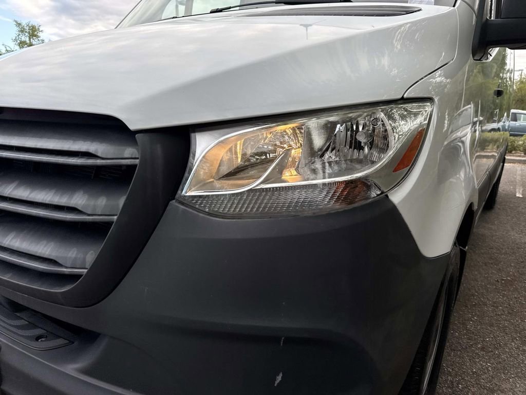 Used 2021 Mercedes-Benz Sprinter 2500 image 10